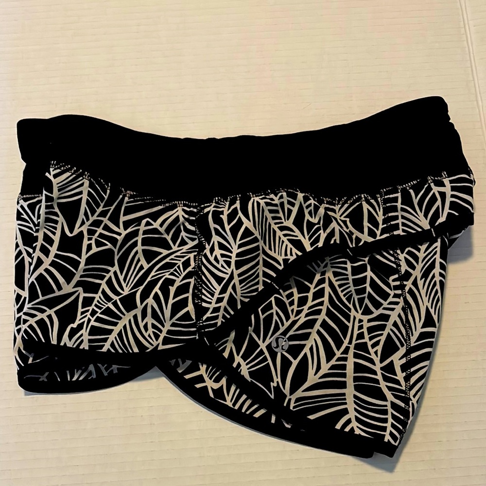 Lululemon Black and White Print Shorts